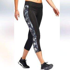 Adidas Women's Black Climalite Mid Rise 3/4 Tights - Gray Equinox (Small)